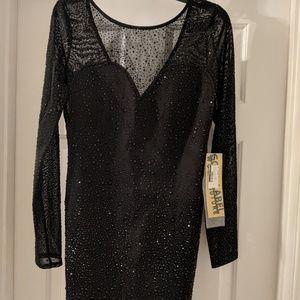 💥💥Stunning little black dress for PROM or any formal event 💥💥sequins!